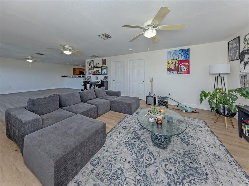 For Sale: $469,900 (4 beds, 0 baths, 3000 Square Feet)