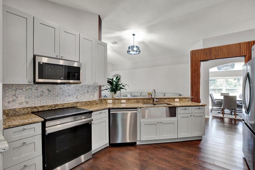 For Sale: $455,000 (4 beds, 3 baths, 1850 Square Feet)