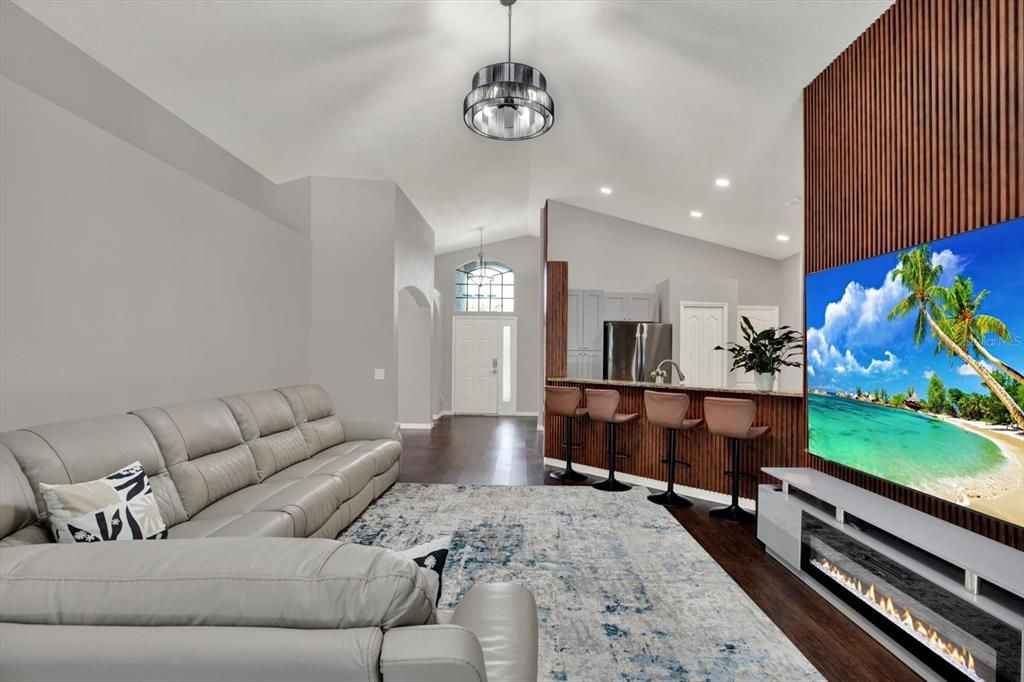 For Sale: $455,000 (4 beds, 3 baths, 1850 Square Feet)