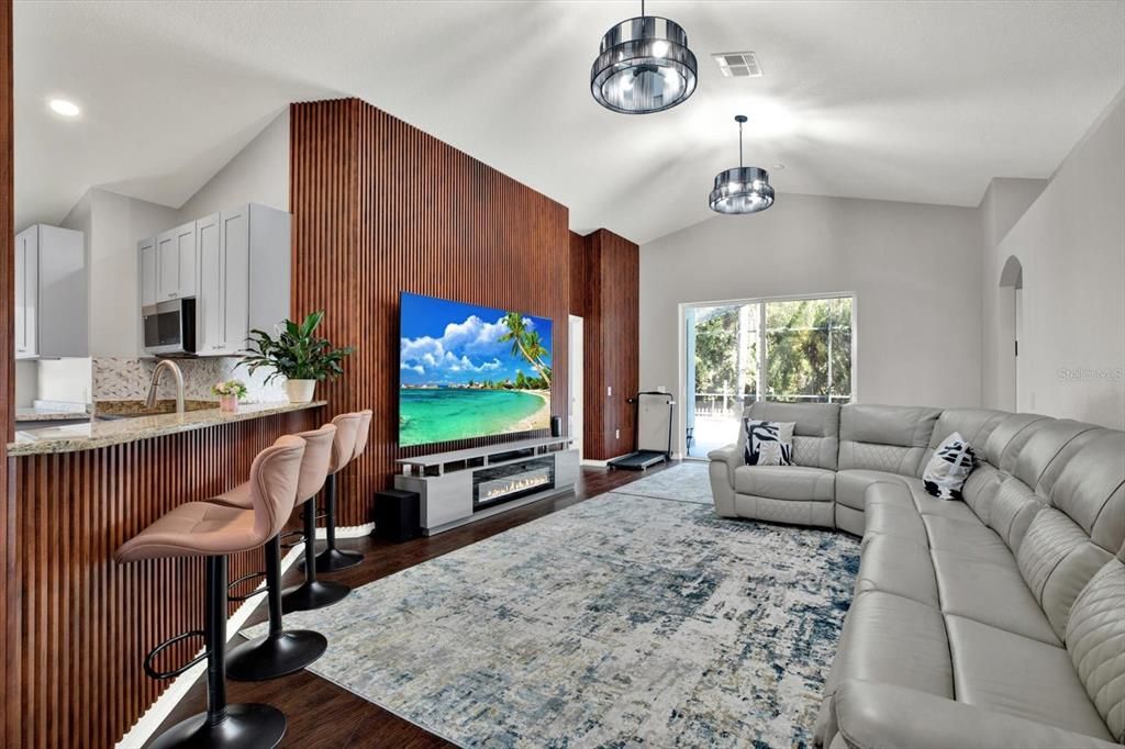 For Sale: $455,000 (4 beds, 3 baths, 1850 Square Feet)