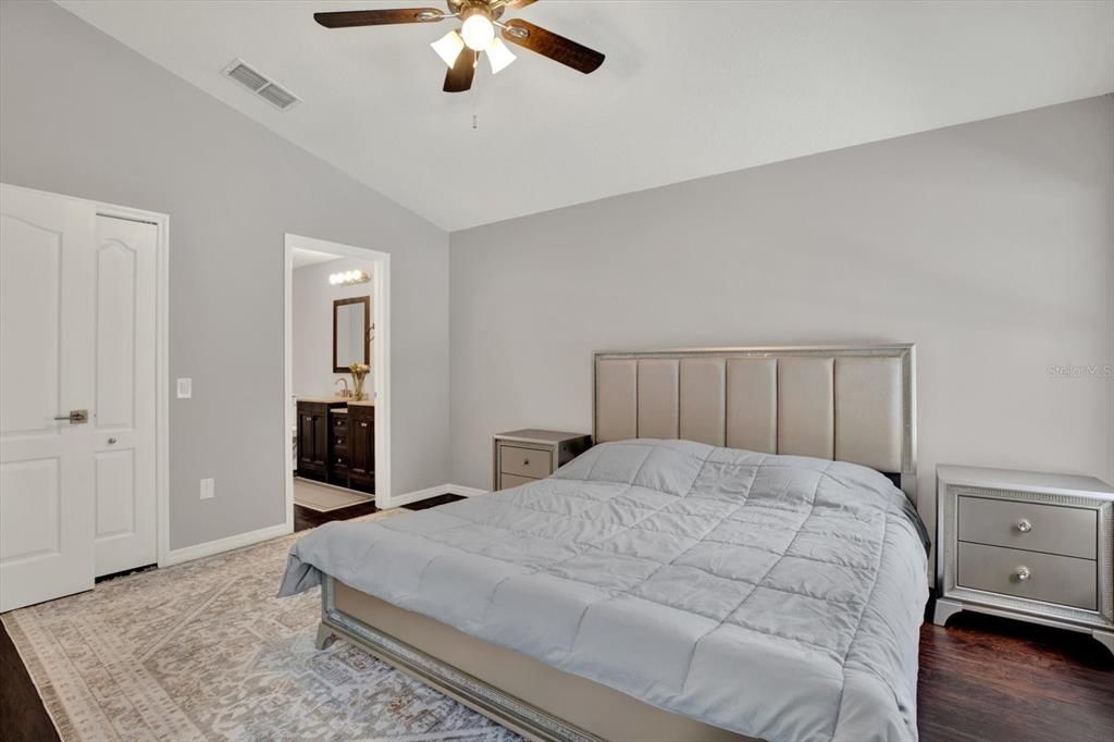 For Sale: $455,000 (4 beds, 3 baths, 1850 Square Feet)