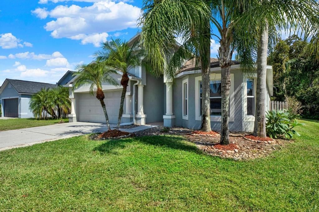 For Sale: $455,000 (4 beds, 3 baths, 1850 Square Feet)
