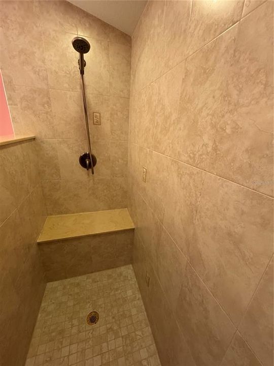 En Renta: $3,000 (3 camas, 2 baños, 2457 Pies cuadrados)