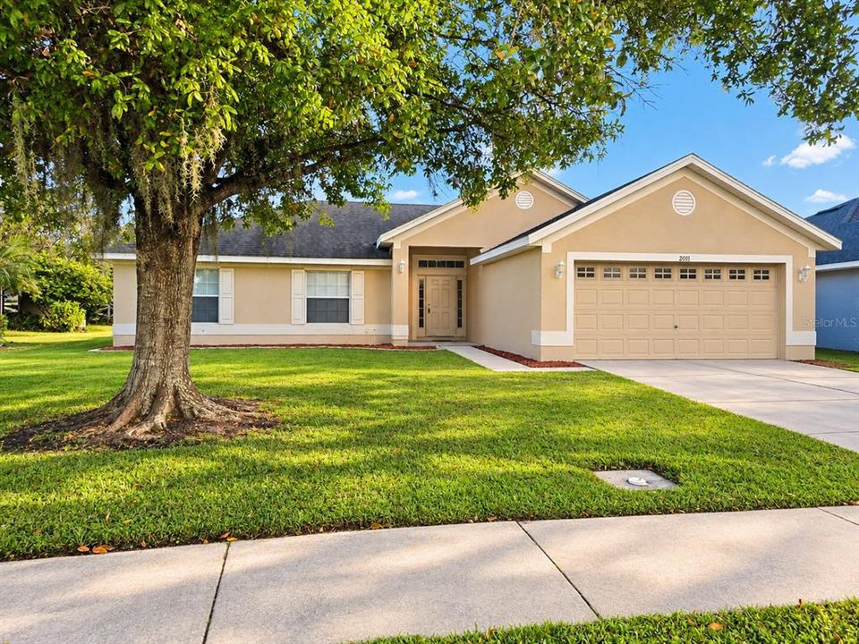 For Rent: $2,295 (4 beds, 2 baths, 1780 Square Feet)