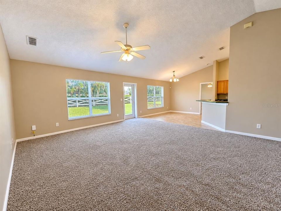For Rent: $2,295 (4 beds, 2 baths, 1780 Square Feet)