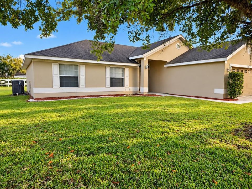 For Rent: $2,295 (4 beds, 2 baths, 1780 Square Feet)