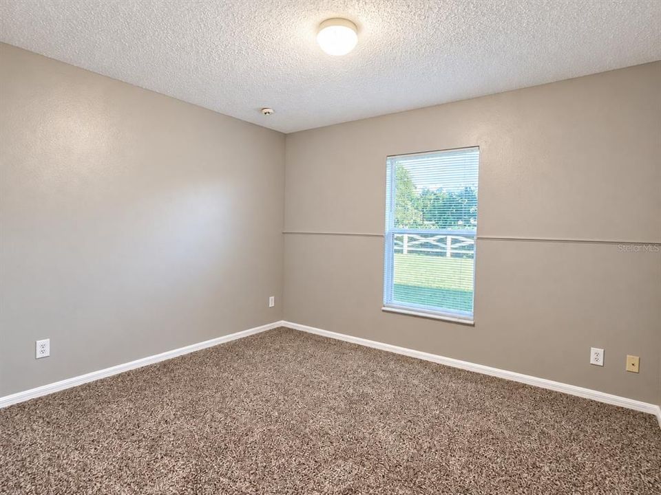 For Rent: $2,295 (4 beds, 2 baths, 1780 Square Feet)