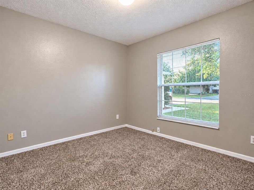 For Rent: $2,295 (4 beds, 2 baths, 1780 Square Feet)