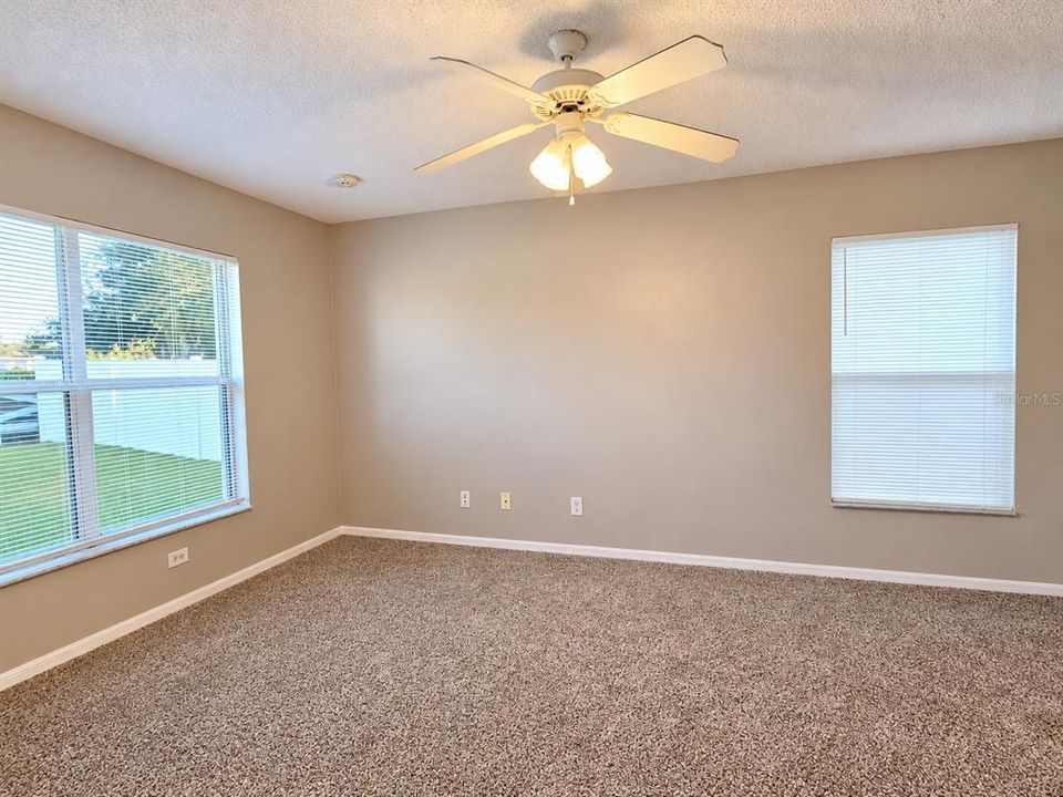 For Rent: $2,295 (4 beds, 2 baths, 1780 Square Feet)