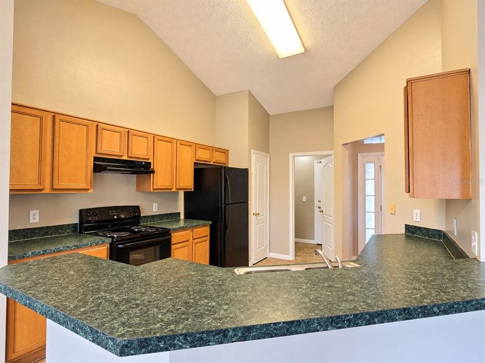 For Rent: $2,295 (4 beds, 2 baths, 1780 Square Feet)