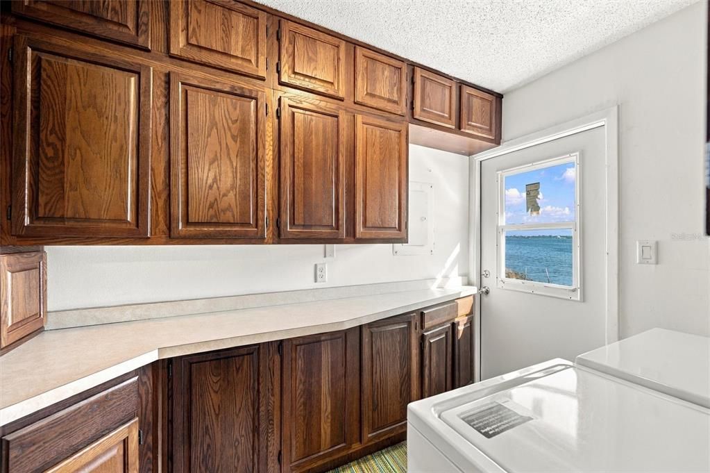 For Sale: $450,000 (2 beds, 2 baths, 1200 Square Feet)