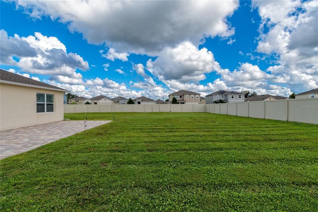 На продажу: $439,900 (4 спален, 2 ванн, 1811 Квадратных фут)