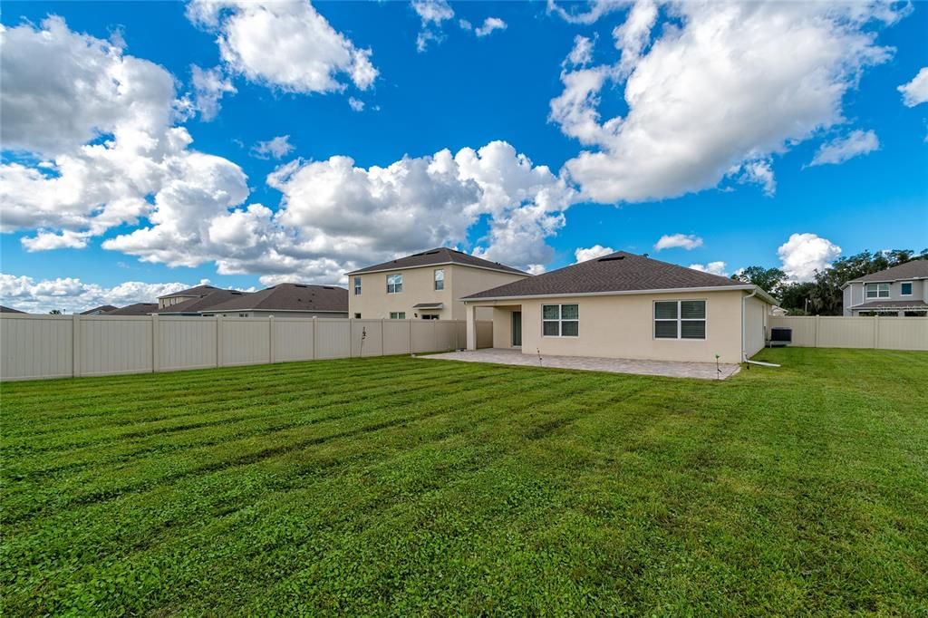 На продажу: $439,900 (4 спален, 2 ванн, 1811 Квадратных фут)