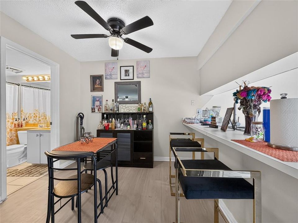 В аренду: $1,625 (2 спален, 2 ванн, 1288 Квадратных фут)