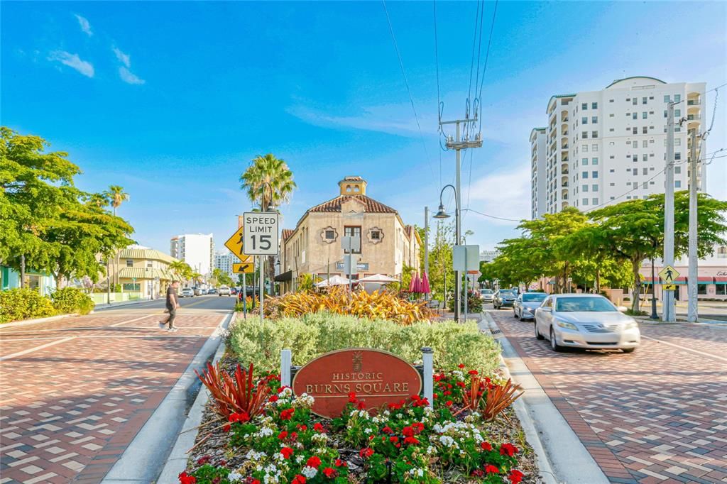 На продажу: $825,000 (3 спален, 2 ванн, 1951 Квадратных фут)