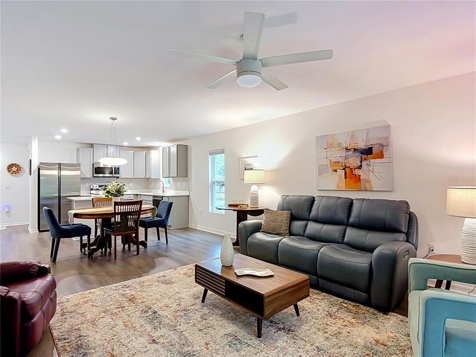 En Venta: $321,000 (3 camas, 2 baños, 1546 Pies cuadrados)