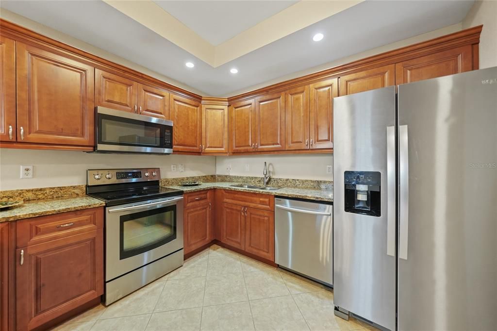 For Rent: $1,750 (3 beds, 2 baths, 1421 Square Feet)