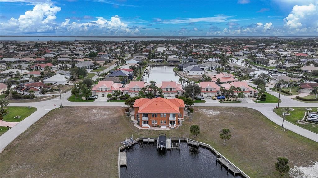 For Rent: $1,750 (3 beds, 2 baths, 1421 Square Feet)