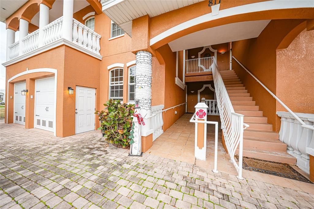 For Rent: $1,750 (3 beds, 2 baths, 1421 Square Feet)