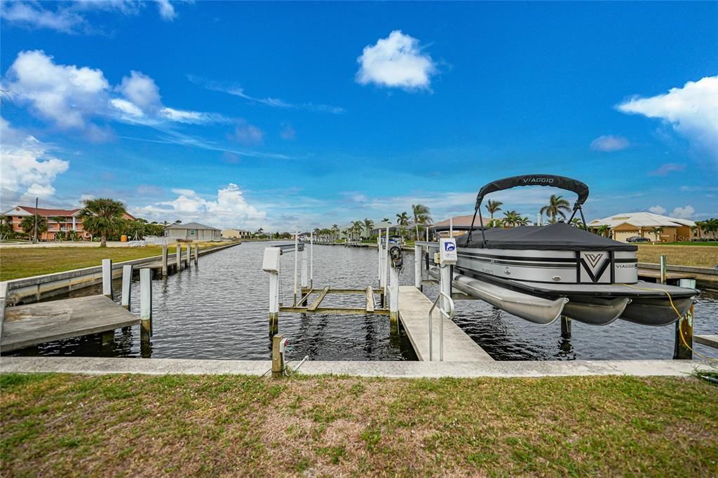 For Rent: $1,750 (3 beds, 2 baths, 1421 Square Feet)