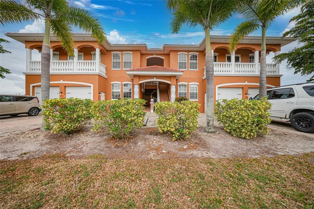 For Rent: $1,750 (3 beds, 2 baths, 1421 Square Feet)