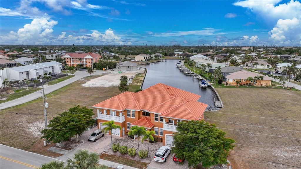 For Rent: $1,750 (3 beds, 2 baths, 1421 Square Feet)