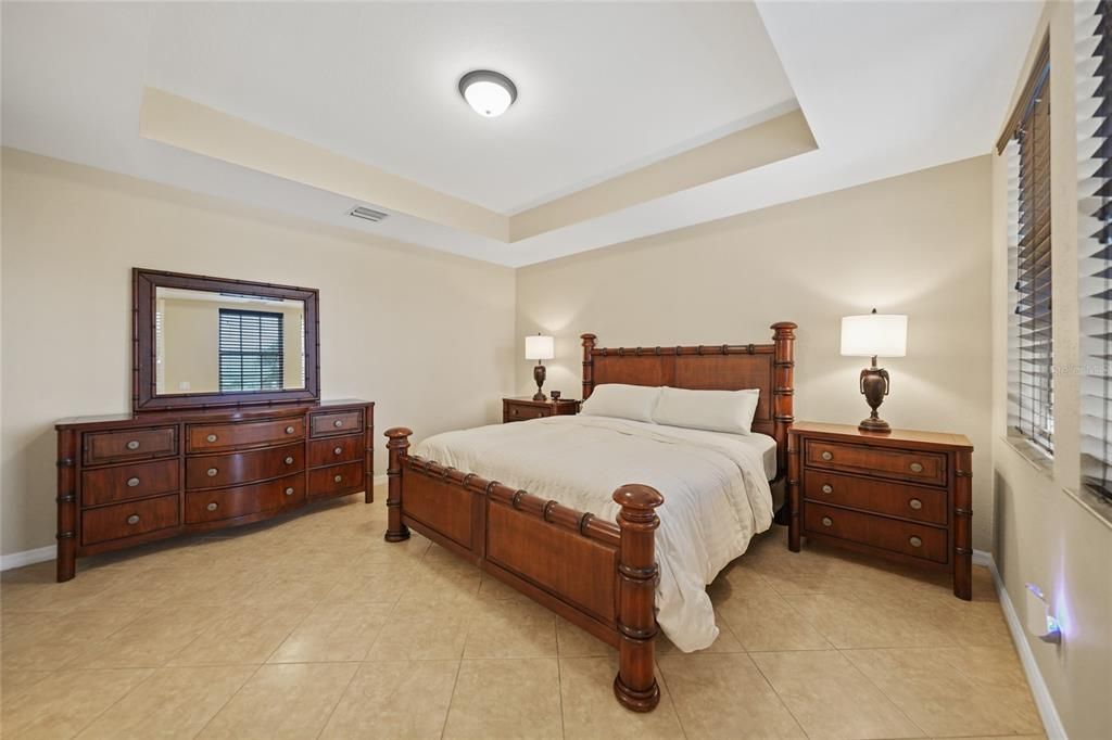 For Rent: $1,750 (3 beds, 2 baths, 1421 Square Feet)