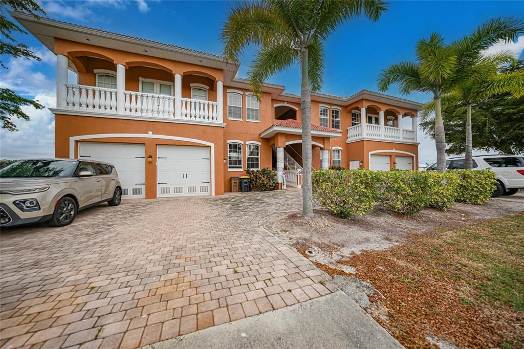 For Rent: $1,750 (3 beds, 2 baths, 1421 Square Feet)