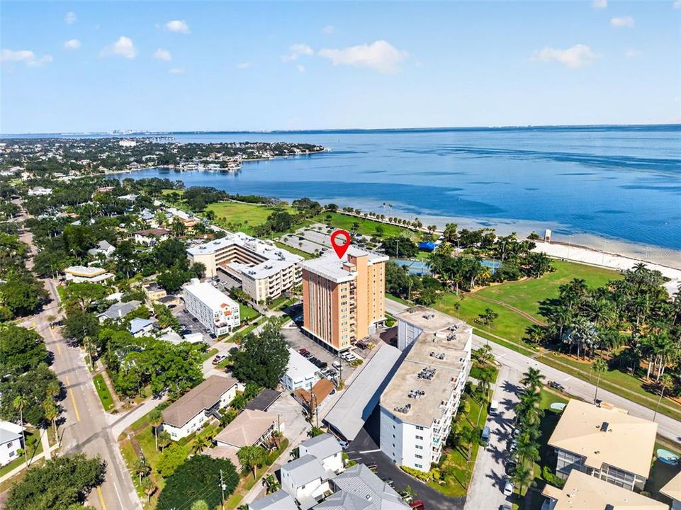 For Sale: $599,999 (2 beds, 2 baths, 1260 Square Feet)
