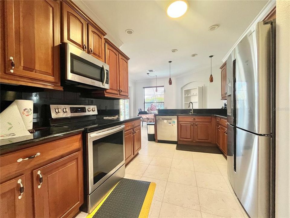 На продажу: $454,999 (3 спален, 2 ванн, 2235 Квадратных фут)