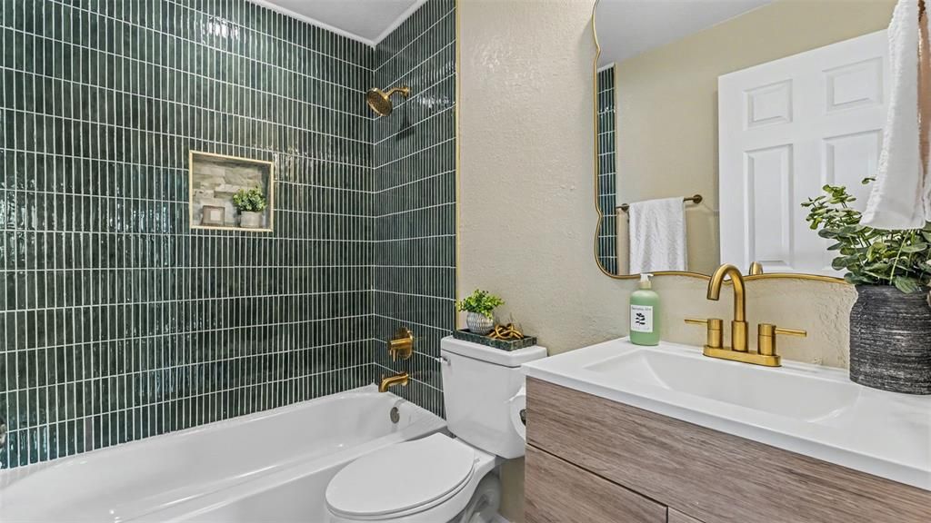 На продажу: $249,900 (3 спален, 1 ванн, 1526 Квадратных фут)