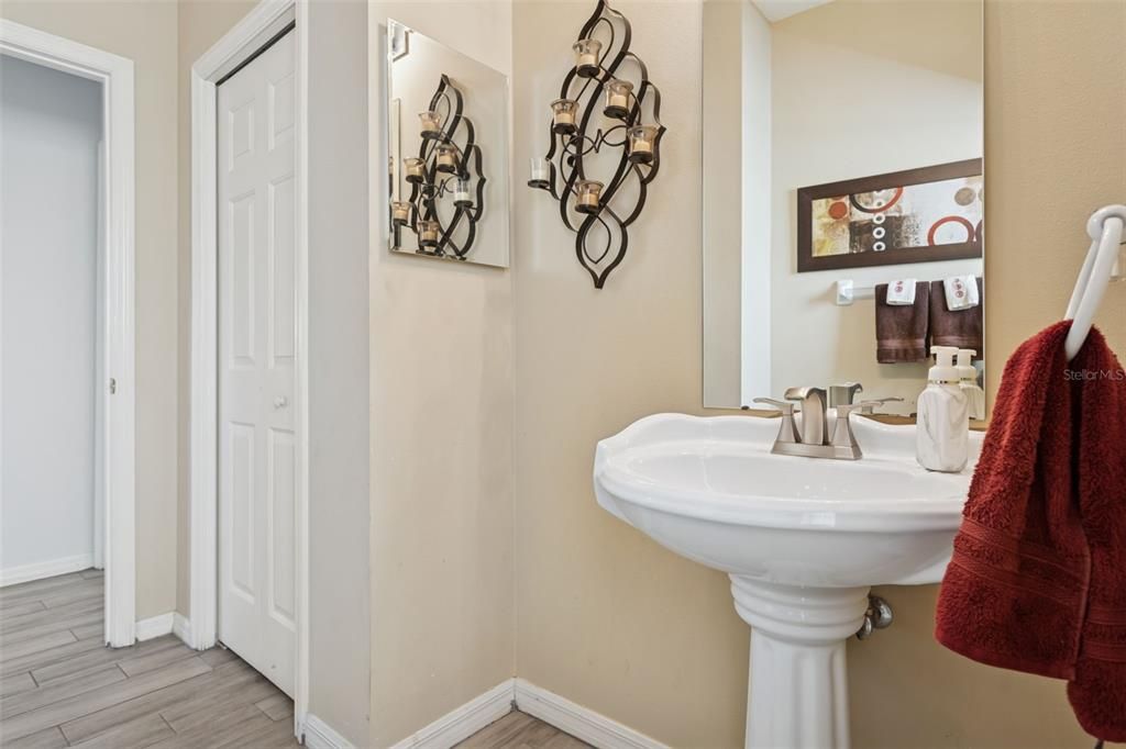 For Rent: $3,600 (4 beds, 3 baths, 3933 Square Feet)