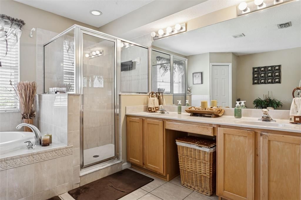 For Rent: $3,600 (4 beds, 3 baths, 3933 Square Feet)
