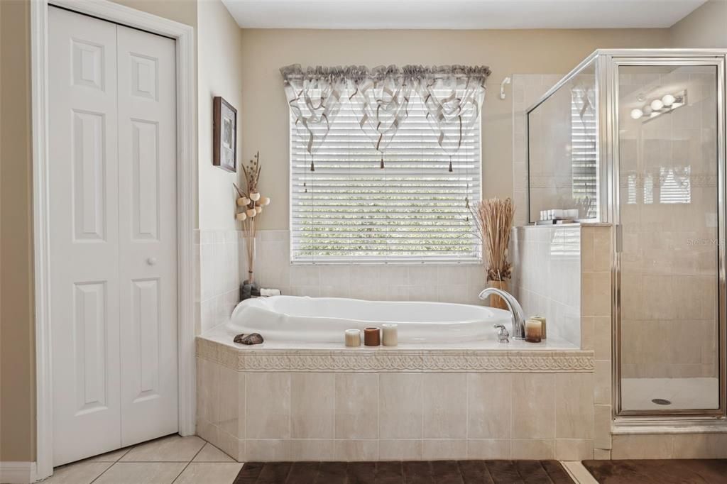 For Rent: $3,600 (4 beds, 3 baths, 3933 Square Feet)
