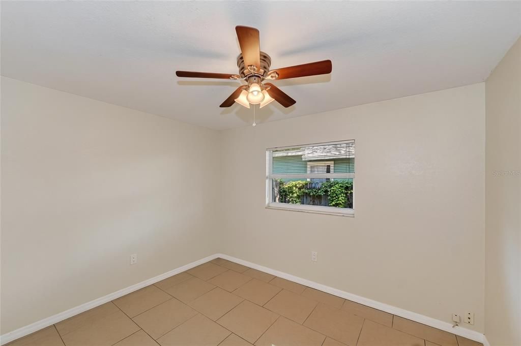 For Rent: $1,700 (2 beds, 1 baths, 750 Square Feet)