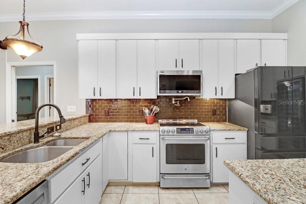 For Sale: $925,000 (4 beds, 4 baths, 3356 Square Feet)