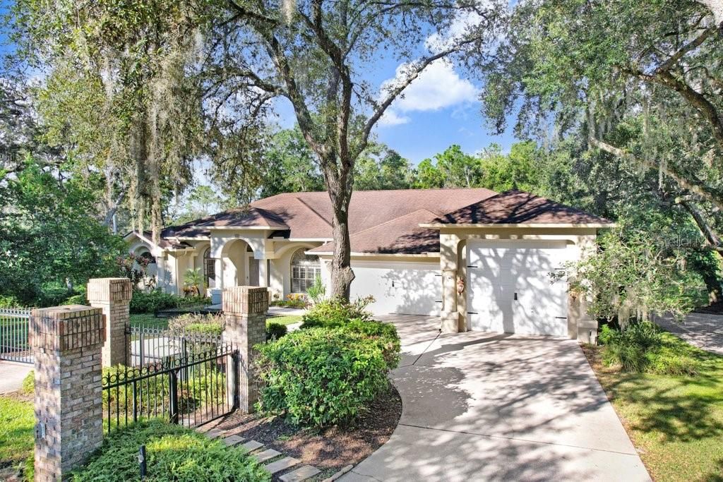 For Sale: $925,000 (4 beds, 4 baths, 3356 Square Feet)