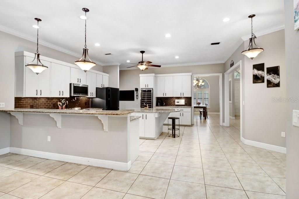 For Sale: $925,000 (4 beds, 4 baths, 3356 Square Feet)