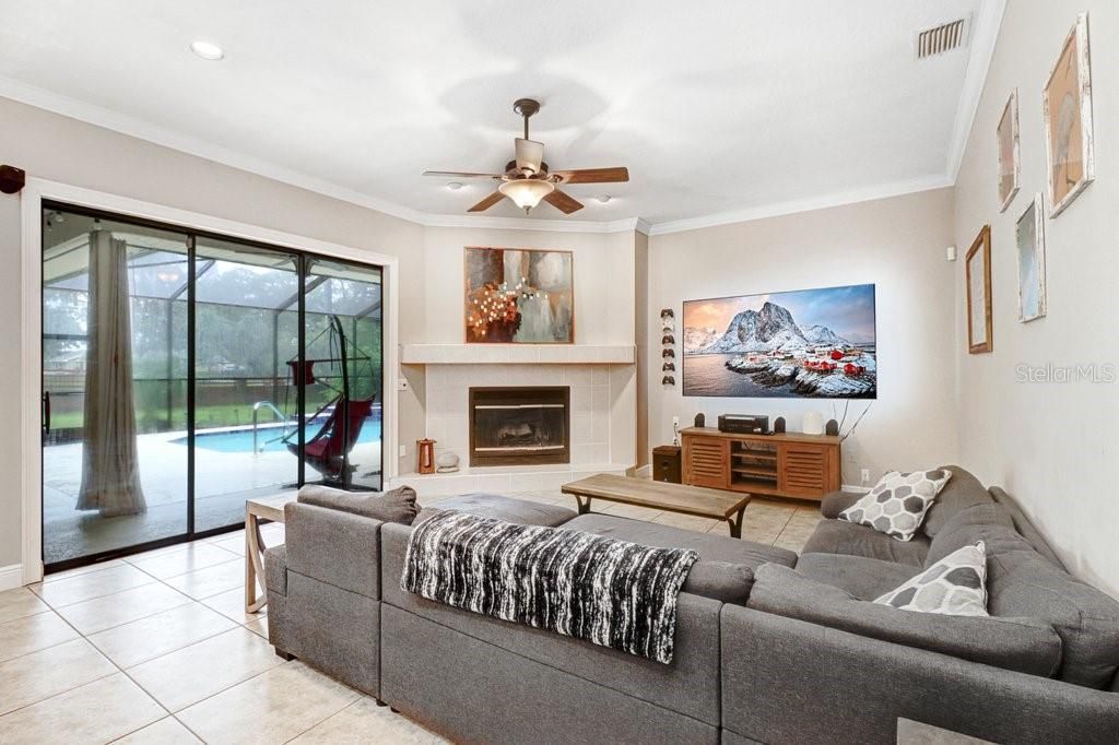 For Sale: $925,000 (4 beds, 4 baths, 3356 Square Feet)