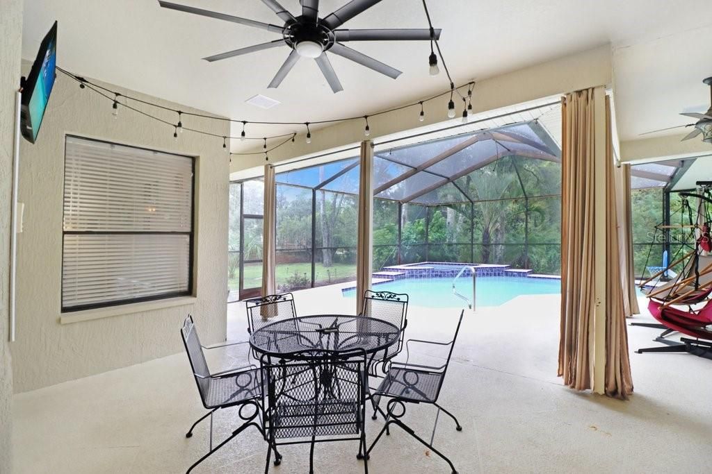 For Sale: $925,000 (4 beds, 4 baths, 3356 Square Feet)
