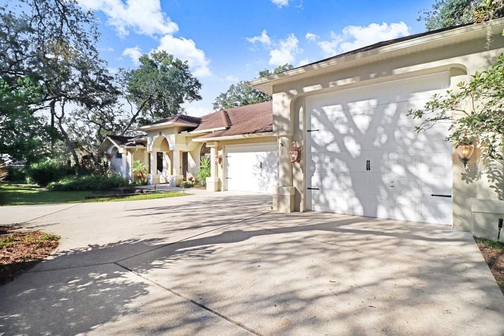 For Sale: $925,000 (4 beds, 4 baths, 3356 Square Feet)