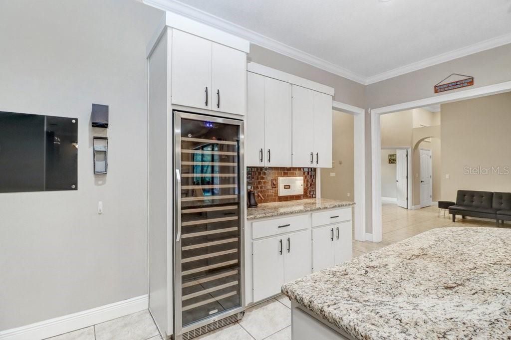 For Sale: $925,000 (4 beds, 4 baths, 3356 Square Feet)