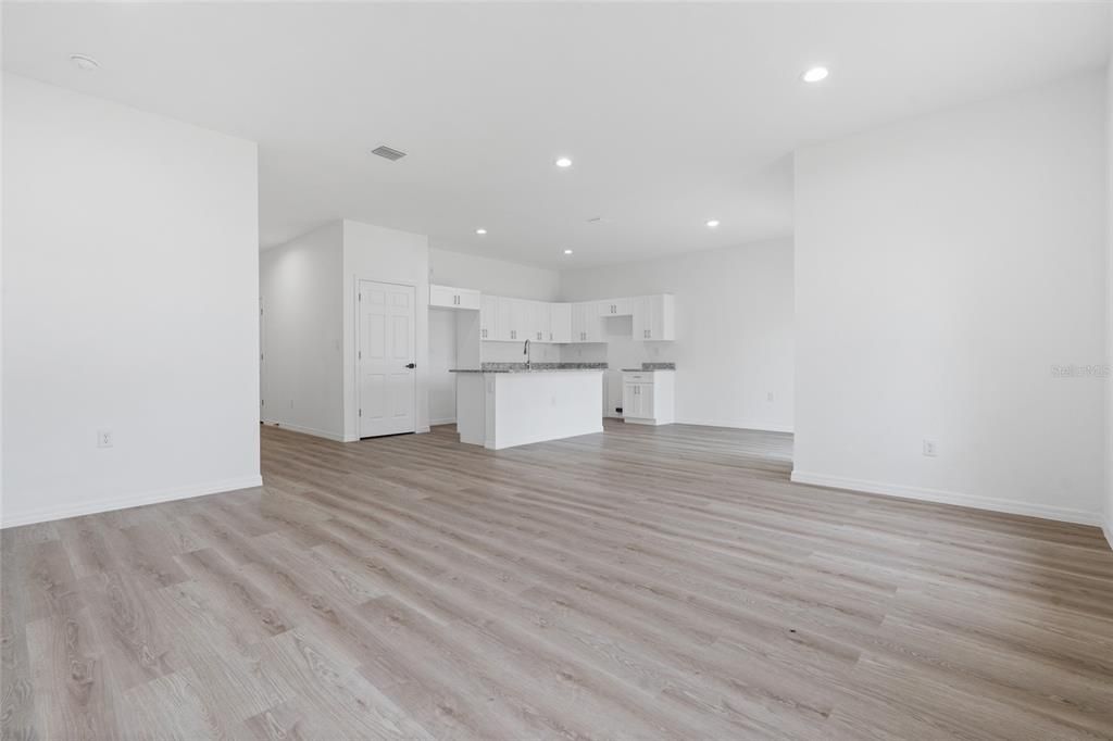 For Sale: $324,000 (3 beds, 2 baths, 1532 Square Feet)
