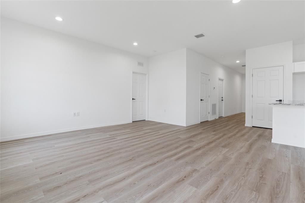 For Sale: $324,000 (3 beds, 2 baths, 1532 Square Feet)