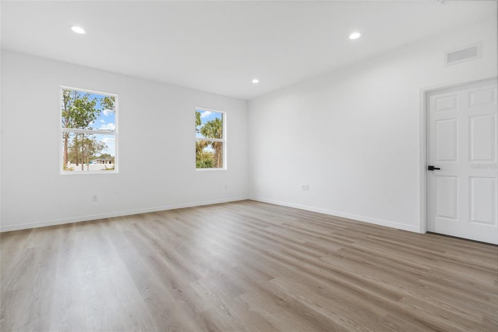 For Sale: $324,000 (3 beds, 2 baths, 1532 Square Feet)