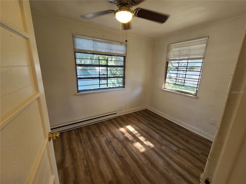 For Rent: $1,675 (2 beds, 1 baths, 873 Square Feet)