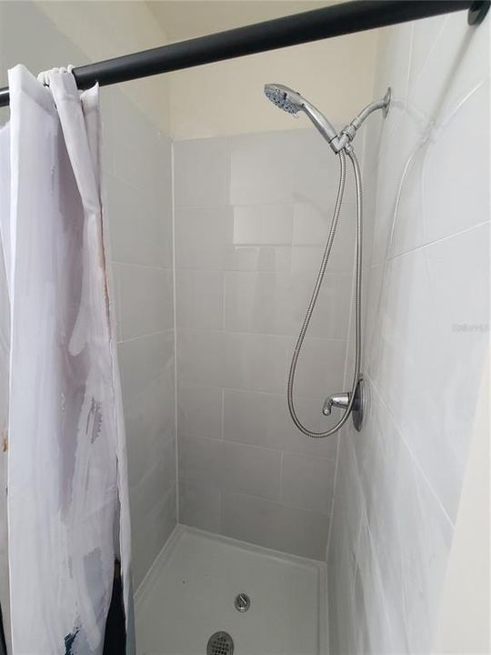 For Rent: $1,675 (2 beds, 1 baths, 873 Square Feet)
