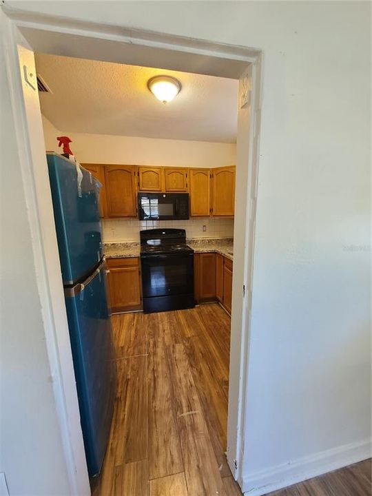 For Rent: $1,675 (2 beds, 1 baths, 873 Square Feet)