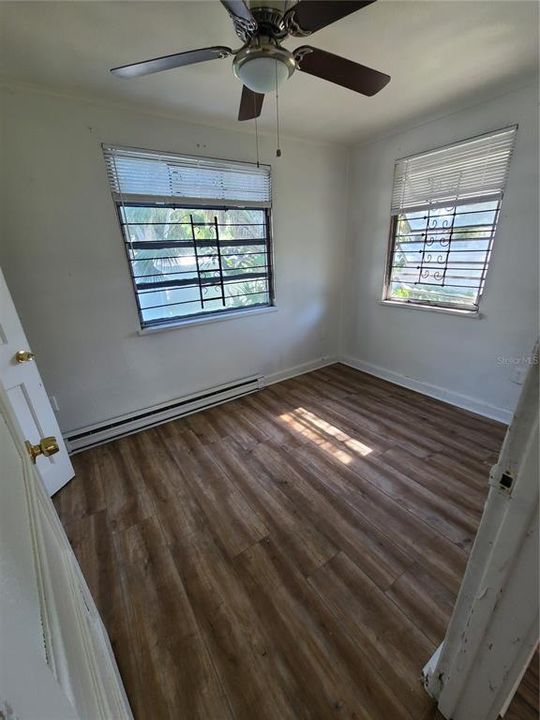 For Rent: $1,675 (2 beds, 1 baths, 873 Square Feet)