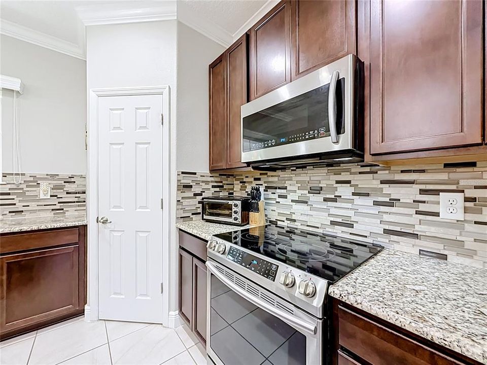 For Sale: $363,500 (3 beds, 2 baths, 1830 Square Feet)